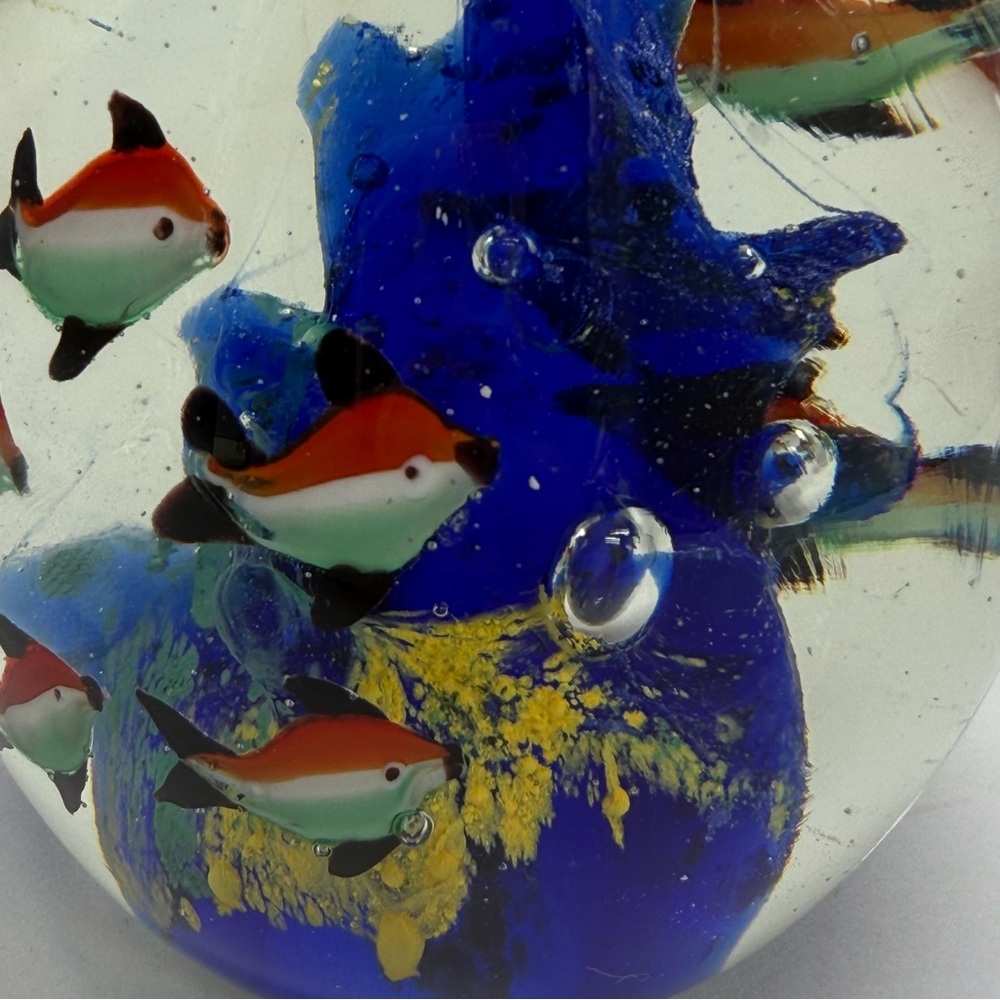 Murano Aquarium Art Glass Paperweight Fish & Coral Egg Handcrafted Rare 6 in - Picture 2 of 9